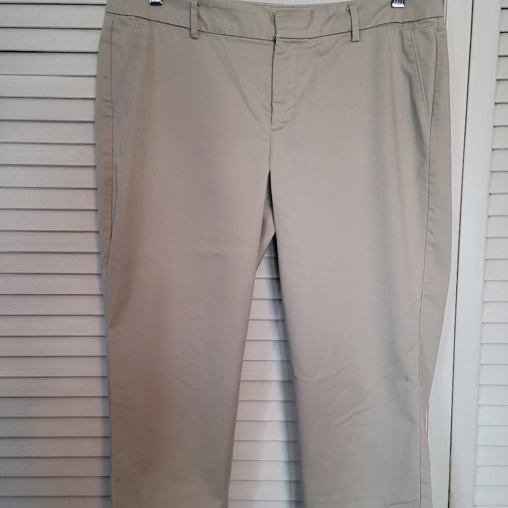 Dockers crop pants size 12, tan/beige color